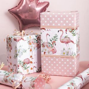 Rollo de Papel de Regalo con Estampado de Plumeria y Flamencos Rosas, 17 Pulgadas x 32.8 Pies, Papel Decorativo de Doble Cara para Envolver Regalos y Manualidades - Product Image 4
