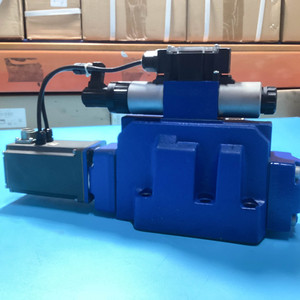 4WRTE 27 Direccional Proporcional R900781687 4WRTE27V500L-4X/6EG24K31/A1M de Alta Respuesta Operado por Piloto - Product Image 3