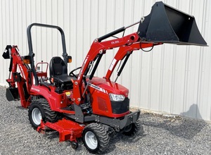 Massey Ferguson GC1723E Retroexcavadora con Ruedas, Tractor de 25HP, 4WD, Excavadora Compacta para Uso Agrícola, Cucharón Frontal para Motor Diésel - Product Image 3