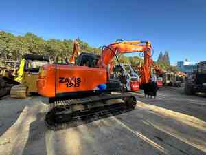 Excavadora de Orugas Usada de 12 Toneladas Hitachi ZX120 Casi Nueva de Alta Calidad a Bajo Precio - Product Image 3