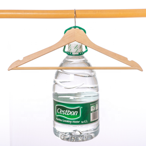 شماعات خشبية ورفوف ملابس للمعاطف بلون طبيعي من مورد الشماعات الصيني الشهير - Product Image 2