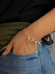 Pulsera Guardia Charm: Joyería de Moda para Mujer, Elegante, Protectora, Inspirada en el Lujo, Hecha a Mano, de Diseño, con Motivo de Guardián - Product Image 5
