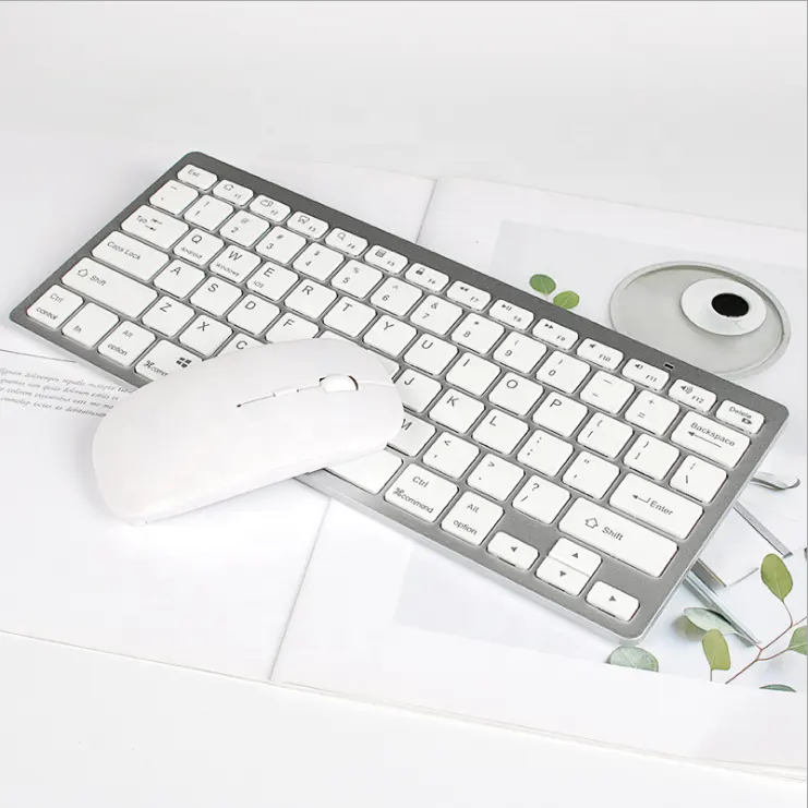 With 2 AAA batteries Ultra thin 2.4GHz wireless blue tooth keyboard and mouse combo with color box packing for office laptop use