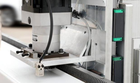 Routeur d'emboîtement CNC HK6 pour le travail du bois complet avec table de chargement/déchargement et noyaux de moteur de pompe pour les applications de traitement du bois