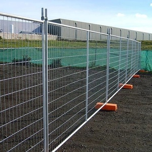 Clôture temporaire australienne avec treillis métallique galvanisé, design durable et amovible, et pieds remplis de béton pour événements publics en extérieur - Product Image 4