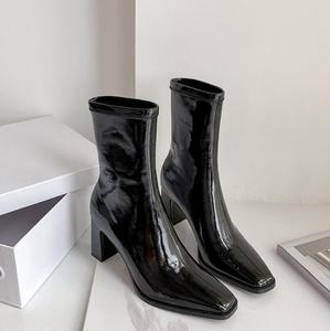 Stivaletti da Donna Autunno e Inverno Nuovi <span class=keywords><strong>Stivali</strong></span> <span class=keywords><strong>Bianchi</strong></span> in Pelle con <span class=keywords><strong>Tacco</strong></span> Alto e Spesso alla Moda - Product Image 6