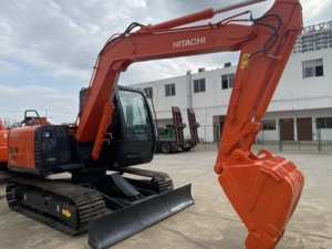 Pelle à chenilles Hitachi ZX70 d'occasion, équipement de construction japonais avec de bonnes performances - Product Image 2