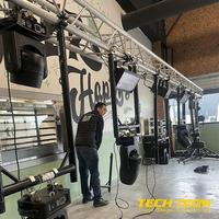 Sistema de Truss de Aluminio en Forma de U para Iluminación y Soporte de Pantallas en Escenarios Móviles
