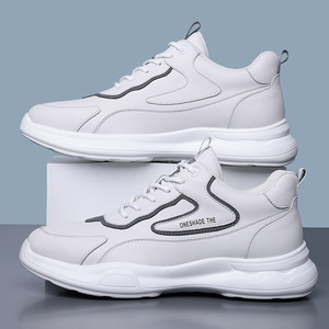 Baskets blanches épaisses pour hommes, semelle souple, talon bas, semelle extérieure en caoutchouc, chaussures décontractées et tendance avec détails de couture - Product Image 3