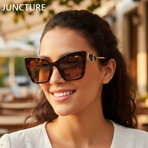 Nouvelles lunettes de soleil tendance pour femmes, monture surdimensionnée œil de chat, protection UV400, décoration moderne en forme de cœur, luxe - Product Image 1