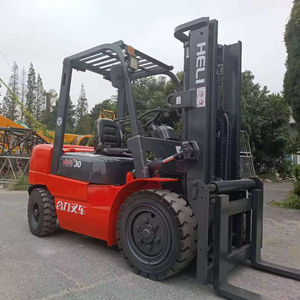 Chariot élévateur HELI CPCD30 fd2.5/3/4/5/7/10/15/16/25/30 tonnes d'occasion, diesel, HELI H2000 3 tonnes, avec trois maîtres, à vendre - Product Image 1