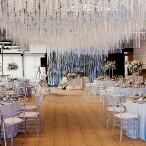 Chiavari transparent en résine pour extérieur, idéal pour la <span class=keywords><strong>location</strong></span> en gros, parfait pour les banquets d'hôtel, les mariages et les salles de réception. - Product Image 3