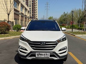<span class=keywords><strong>Hyundai</strong></span> <span class=keywords><strong>Tucson</strong></span> L 2.0L Híbrido Turbo SUV <span class=keywords><strong>2017</strong></span> Usado en China, Barato, Bajo Precio, 4x4, 5 Asientos, Cuero Oscuro, Vehículos Automáticos en Venta - Product Image 3