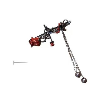 Pince à cheveux vintage papillon, rose épineuse et pompon pour femme, style Y2K sombre, design à franges, pince latérale - Product Image 6