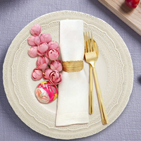 Assiette élégante en porcelaine fine ivoire avec dentelle, 33 cm, vaisselle de mariage écologique en stock
