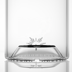Botella de Vidrio Transparente para Licores con Base Gruesa para Whisky, Vodka, Ginebra, Tequila, Diseño Premium de Hombro Redondo, Decoración Esmerilada, OEM, ODM - Product Image 4