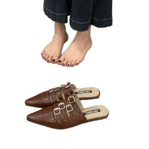 Korean-style Niche Fashion High-end <b>Closed</b>-<b>toe</b> <b>Mules</b> Women 2026 Spring/Summer New Vintage Belt Buckle Synthetic Leather Upper - Product Image 5