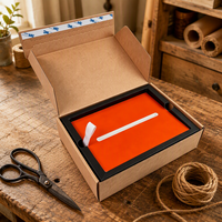 Boîte en papier kraft naturel écologique avec impression personnalisée de l'intérieur et impression du logo de la marque