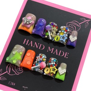 Ongles artificiels transfrontaliers style doux et cool, à couverture complète, en forme de bec de canard, fabriqués au Shandong, avec motifs étoiles à carreaux irisés - Product Image 5