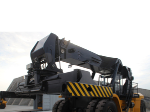 CLG2045 <strong>Container</strong> Lifting Forklift 45 Ton Reach <strong>Stacker</strong> for Sale - Product Image 3