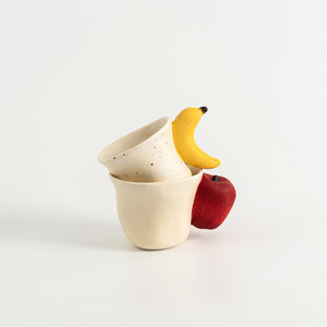 Ensemble tasse et soucoupe en céramique créative banane-pomme, idéal pour le bureau, pour couple, cadeau d'anniversaire pour femme - Product Image 5