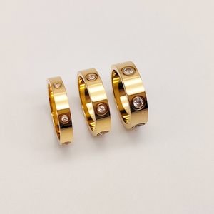 Bague Classique en Acier Inoxydable Plaqué Or 18K avec Zircon pour Votre Amour – Bague Éternelle - Product Image 1
