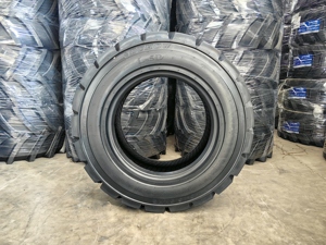 ยางรถตักล้อยาง Deep Pattern L5D ขนาด 10-16.5 และ 12-16.5 พร้อมล้อและอุปกรณ์เสริมอื่นๆ - Product Image 2