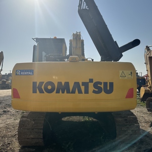 Excavatrice d'occasion KOMATSU PC220 robuste et à faible consommation de carburant pour les travaux d'excavation sur site à grande échelle et les projets de pose de canalisations municipales - Product Image 3