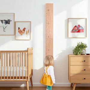 Toise murale en bois couleur naturelle style minimaliste pour suivre la croissance des enfants - Product Image 2