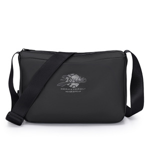 Sac bandoulière avec fermeture éclair, sangle réglable, design minimaliste et décontracté, grande capacité pour un usage quotidien et élégant - Product Image 3