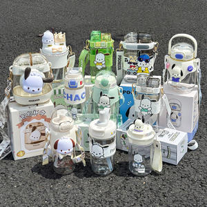 Bouteille d'eau Pochacco Tritan de grande capacité avec sangle pour enfants et filles, design de dessin animé mignon, tasse à boisson portable - Product Image 2