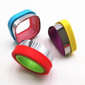 Hot Sản phẩm bán chạy 2022 kim loại bánh sandwich Biscuit decruster Cutter và niêm phong <span class=keywords><strong>Maker</strong></span> - Product Image 3