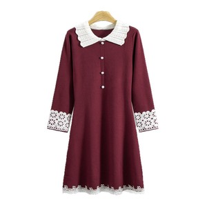 Vestido de Punto para Mujer con Cuello Peter Pan y Puños de Encaje, Corte Ajustado, Largo Medio, Otoño 2026 - Product Image 5
