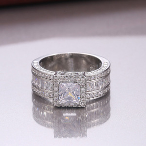 Anello quadrato da donna con design geometrico, anello da dito per uso quotidiano - Product Image 6