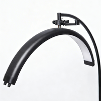 Lampe LED demi-lune réglable en aluminium de haute qualité avec température de couleur 2700K-5600K pour soins du visage et enregistrement vidéo