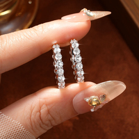 Pendientes de Aro en Forma de U con Zirconia Cúbica Redonda de 3mm, Chapados en Oro, Elegantes y Versátiles, Clásicos, de Lujo, para Mujer
