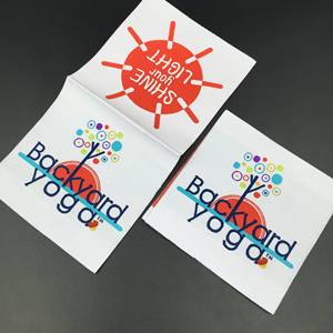 Tư nhân trắng dệt may nhãn nhà sản xuất vải thẻ sắt trên cổ Polyester Custom <span class=keywords><strong>made</strong></span> logo nhãn cho quần áo - Product Image 2