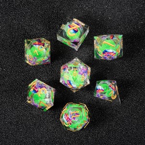 Crea tus propios <span class=keywords><strong>dados</strong></span> de resina epoxi con estuche magnético, <span class=keywords><strong>dados</strong></span> D6 mixtos al por mayor para juegos de D&D - Product Image 3