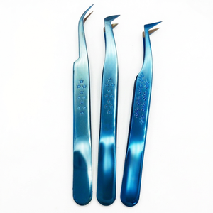 Pinzas Profesionales para Pestañas RMI con Logotipo Personalizado, Acero Inoxidable Azul Plasma, Agarre de Diamante, Puntas Antiestáticas para Extensión de Pestañas - Product Image 1