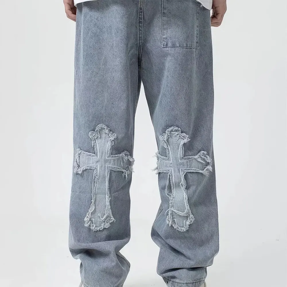 Jeans denim bordir pria, denim logo kustom berkobar katun biru pas badan Retro