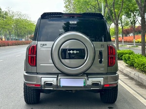 Fangchengbao Denza BAO5 2025 SUV Híbrido Enchufable Usado, Max SmartDrive Todoterreno, 125 km de Autonomía Eléctrica, Potente PHEV, Bajo Kilometraje - Product Image 6