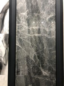 Venta al por mayor 600x600 Porcelanto Azulejos de porcelana de mármol blanco estándar brillante Azulejo de cerámica de pared negra para piso - Product Image 3