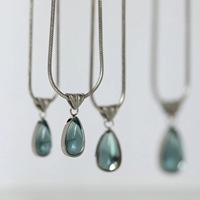 Collier pour femme, goutte d'eau en verre, style français simple, chaîne de clavicule, joli acier titane plaqué or, acier inoxydable