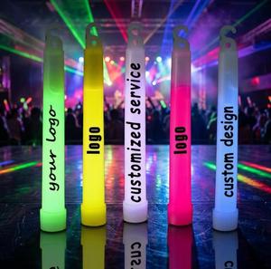 Bâtons lumineux de 6 pouces en gros, multi-usages, phosphorescents, pour fêtes néon et fournitures de fête - Product Image 4