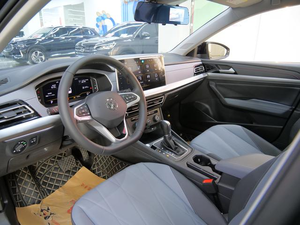 Voiture d'occasion en bon état Volkswagen Lavida 2023 Révisée 1.5L Auto Star Million Limited Trim - Product Image 6