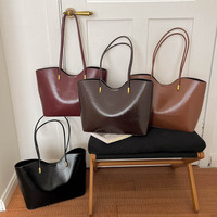 Grand sac fourre-tout rétro en cuir PU huilé pour femme, sac à main à bandoulière en PU avec coins métalliques