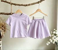 Nouvel Arrivage Ensemble 2 Pièces Fille avec Bordure Festonnée 1-9 Ans T-shirt Manches Courtes et Mini-jupe Évasée Assortie Décontracté Logo Personnalisé