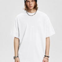 T-shirt essentiel en coton pour homme, manches courtes, col en V, coupe ample et carrée, style streetwear épais, personnalisable avec logo, vente en gros