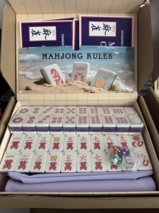 Table de Mahjong flottante <span class=keywords><strong>Ava</strong></span> American pour piscine, plage, fêtes estivales en extérieur, personnalisée en acrylique gravé rose et violet, style <span class=keywords><strong>EVA</strong></span> étanche - Product Image 5
