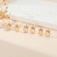Boucles d'oreilles clous hypoallergéniques en cuivre plaqué or avec zircon, motif licorne et lettres florales multicolores, idéales pour l'anniversaire des enfants